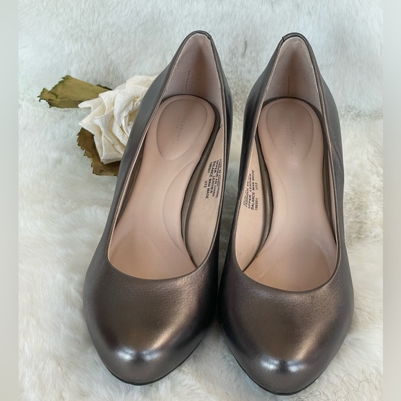 Like New ROCKPORT ADIPRENE By ADIDAS LEATHER HEELS SILVER HUE (PEWTER) SZ 6.5 - Picture 2 of 11
